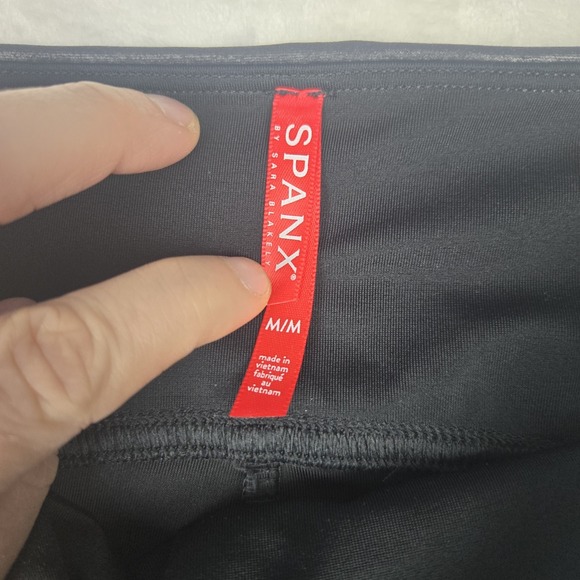 Spanx Black Leggings Women Medium Faux Leather Pattern Ankle‎ - Picture 2 of 6